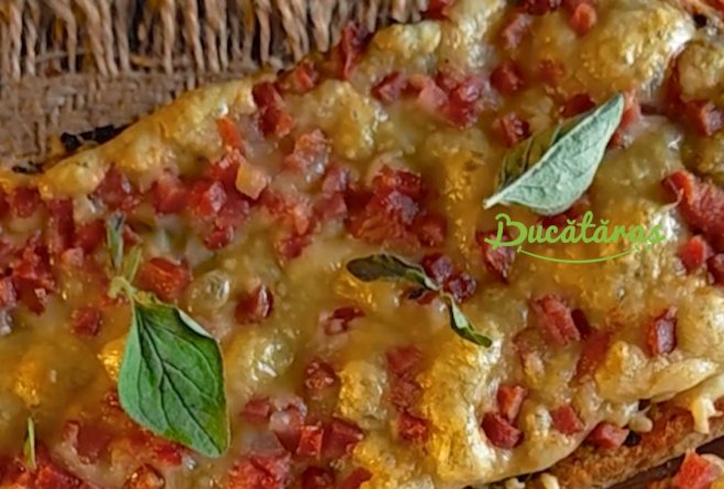 Garlic bread cu bacon - Rețeta rapidă și savuroasă