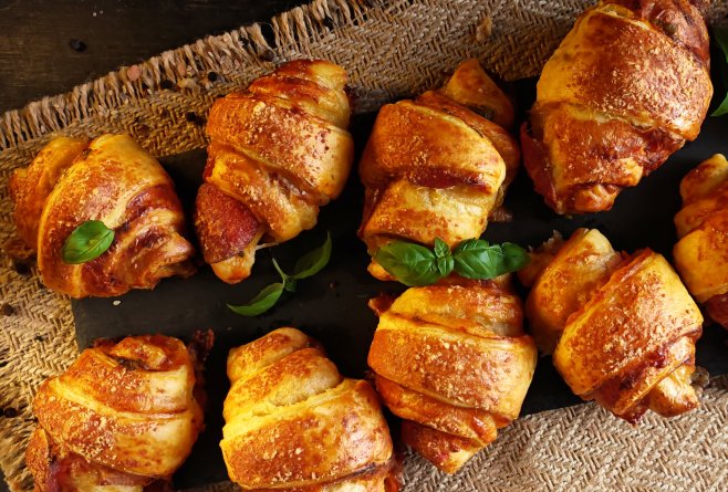 Croissante pizza - Gustarea rapidă și delicioasă