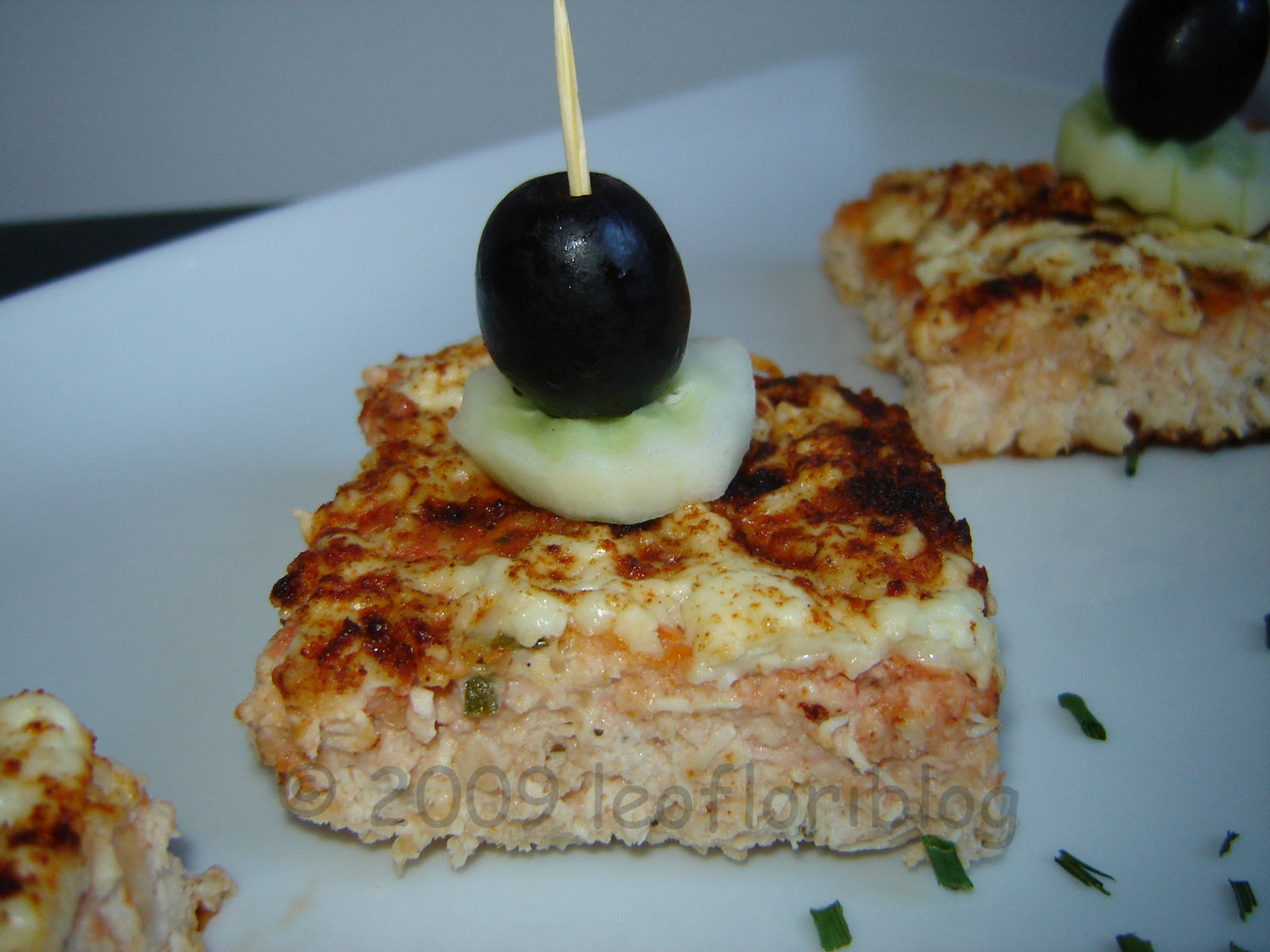 Cuburi de quiche de pui