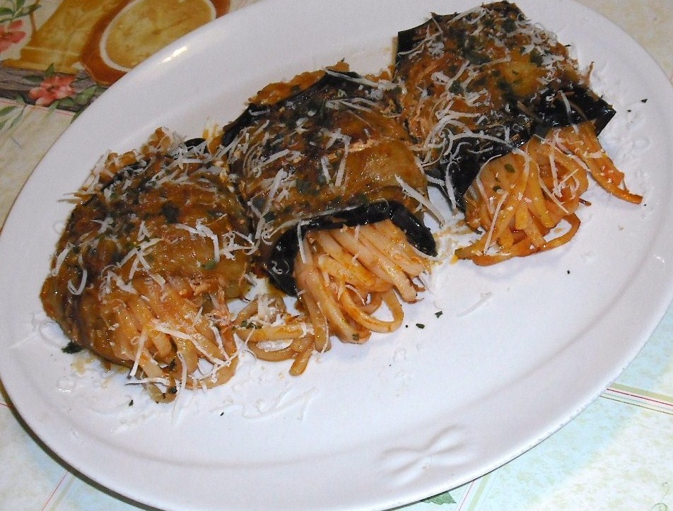 Involtini di melanzane alla norma