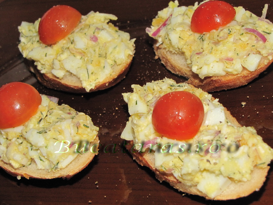 Tartine cu salata de oua