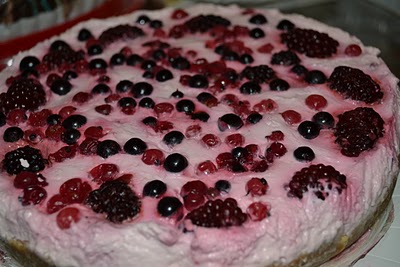 Cheesecake cu fructe de padure (fara coacere)