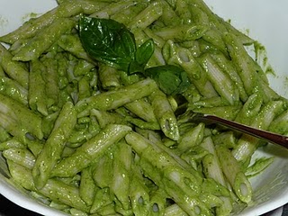 Paste cu pesto de avocado