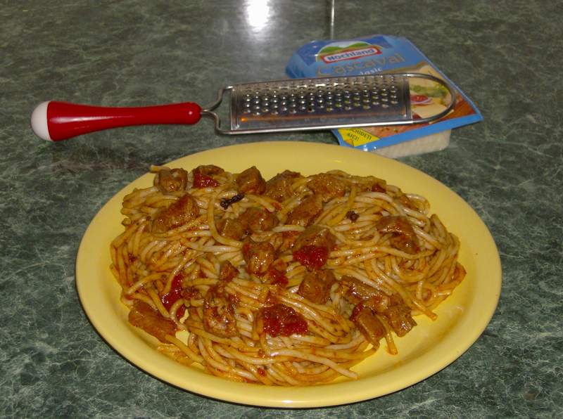 Spaghete cu carne