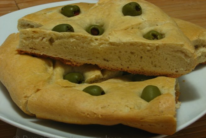 Foccacia cu măsline verzi