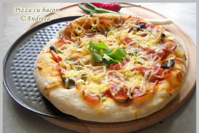 Pizza cu bacon