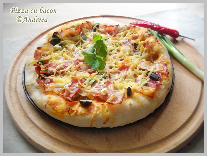 Pizza cu bacon