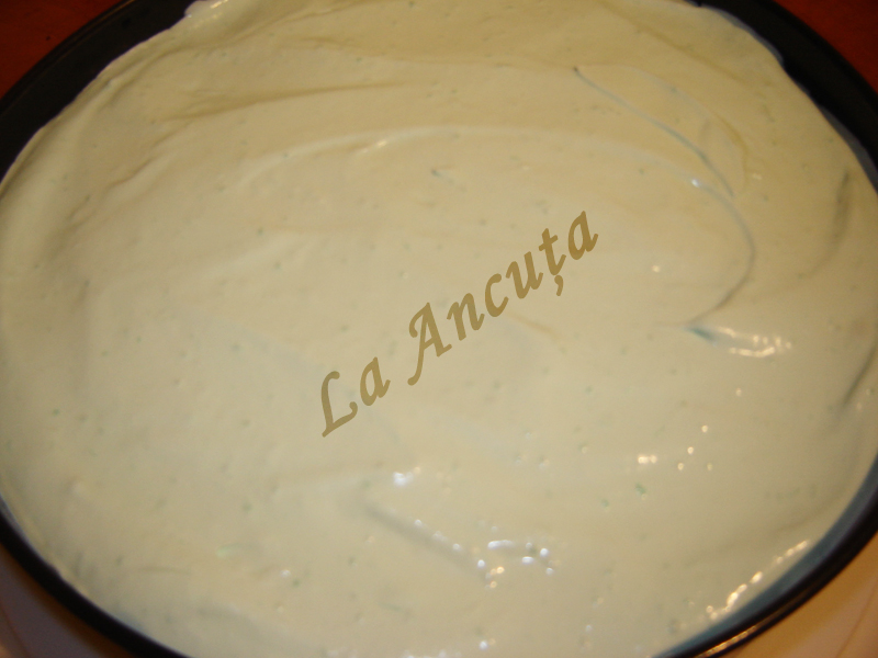 Tort cu mousse de menta