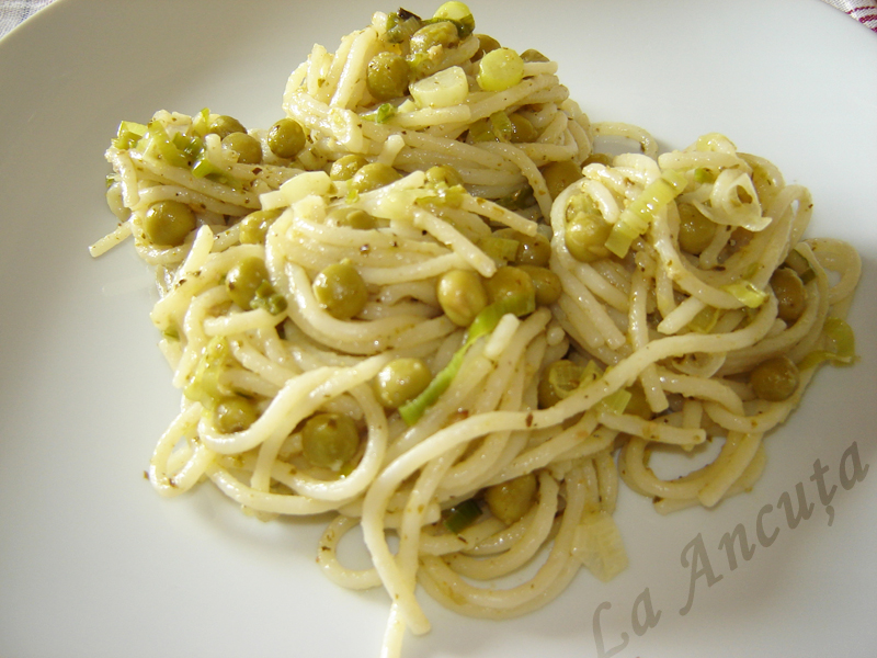 Spaghete cu pesto si mazare