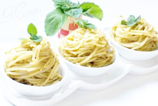 Spaghetti pesto alla genovese