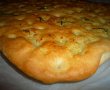 Focaccia alla genovese cu usturoi si rozmarin-3