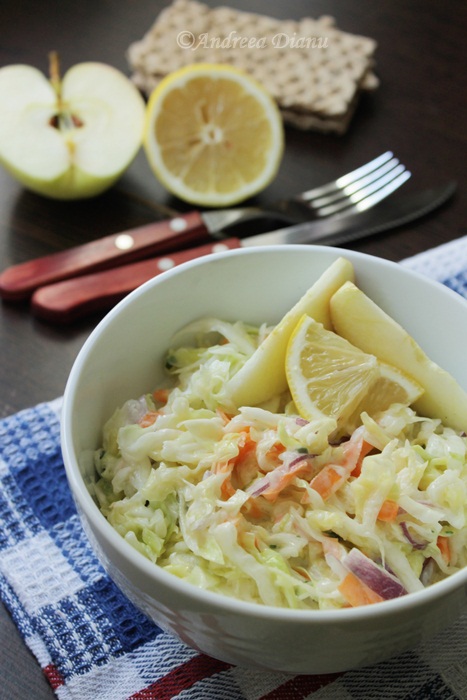 Salata de legume cu dressing de iaurt