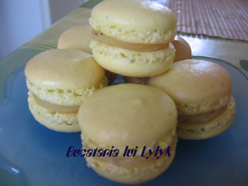 Macarons cu lamâie si mac