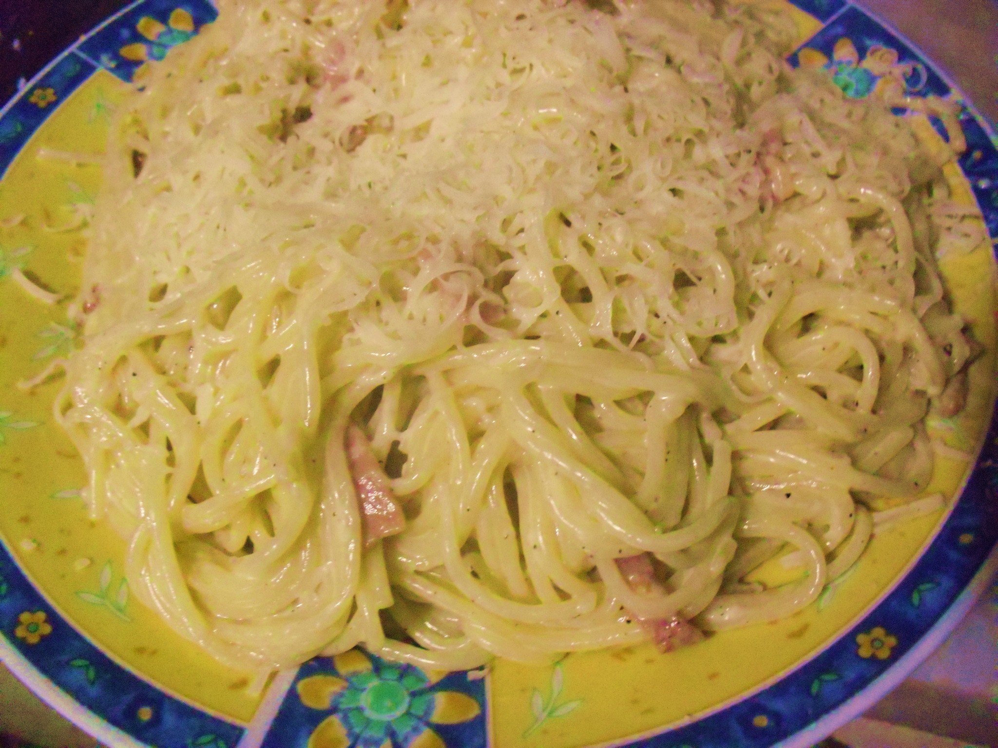 Spaghete carbonara, reţetă cu smantana