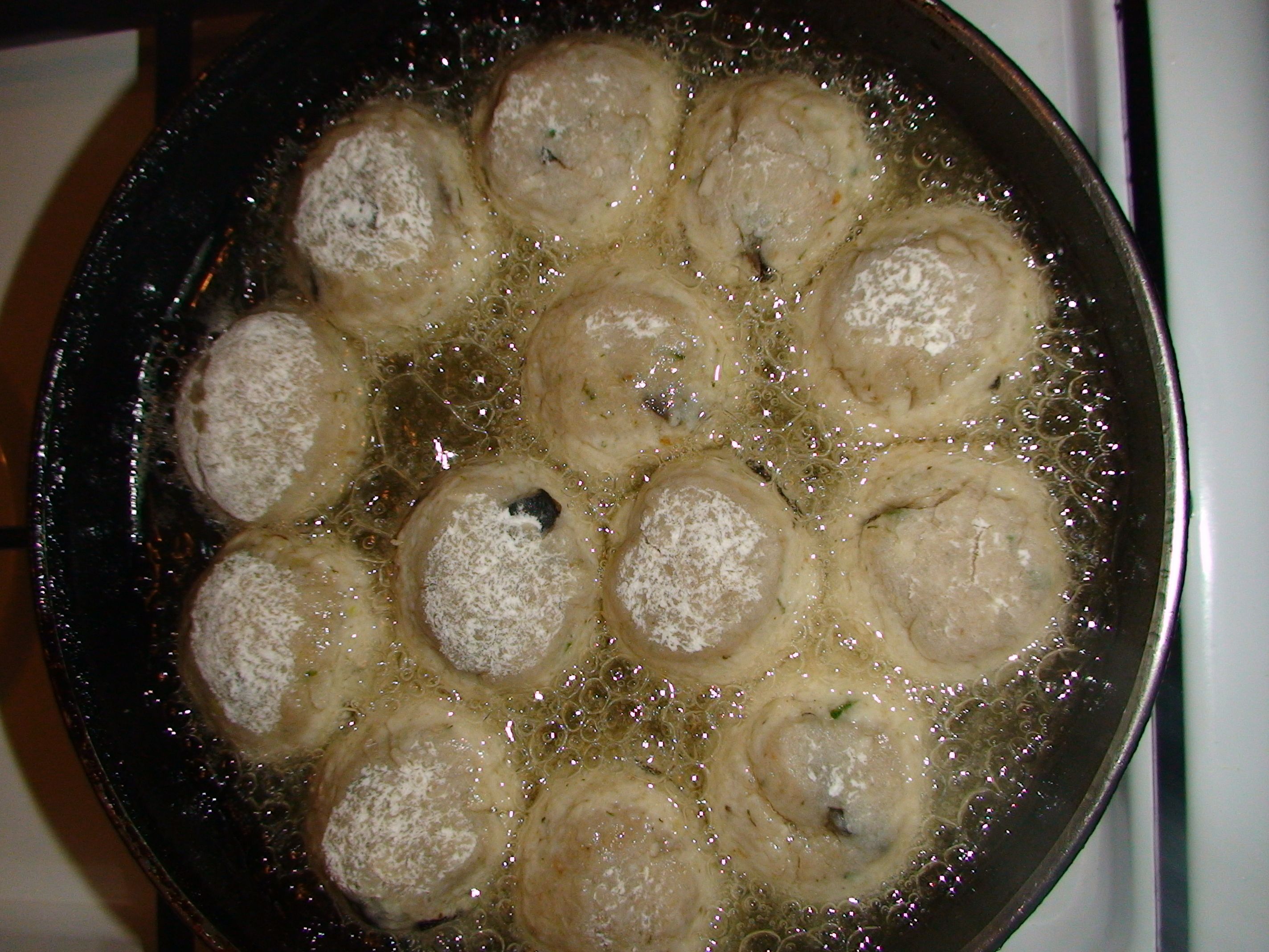 Chiftelute de pui cu masline