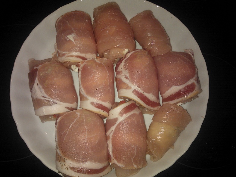 Creamy chicken&bacon rolls