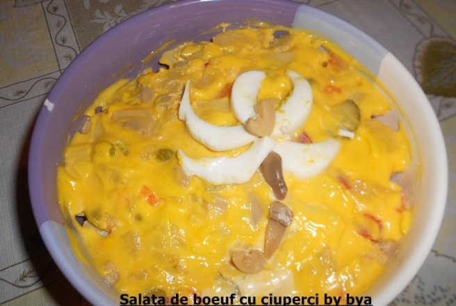 Salata de boeuf cu ciuperci