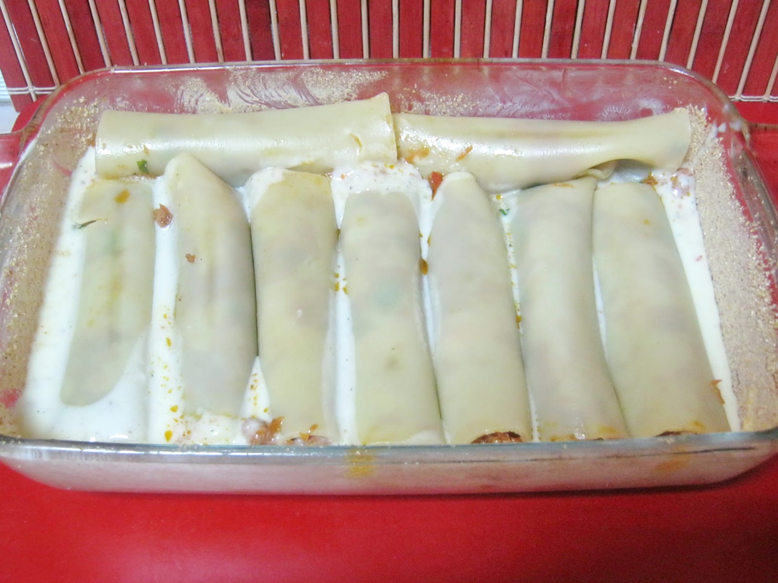 Cannelloni alla Bolognese cu sos Bechamel