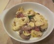 Tortellini cu prosciuto, ciuperci si sos de smantana-11