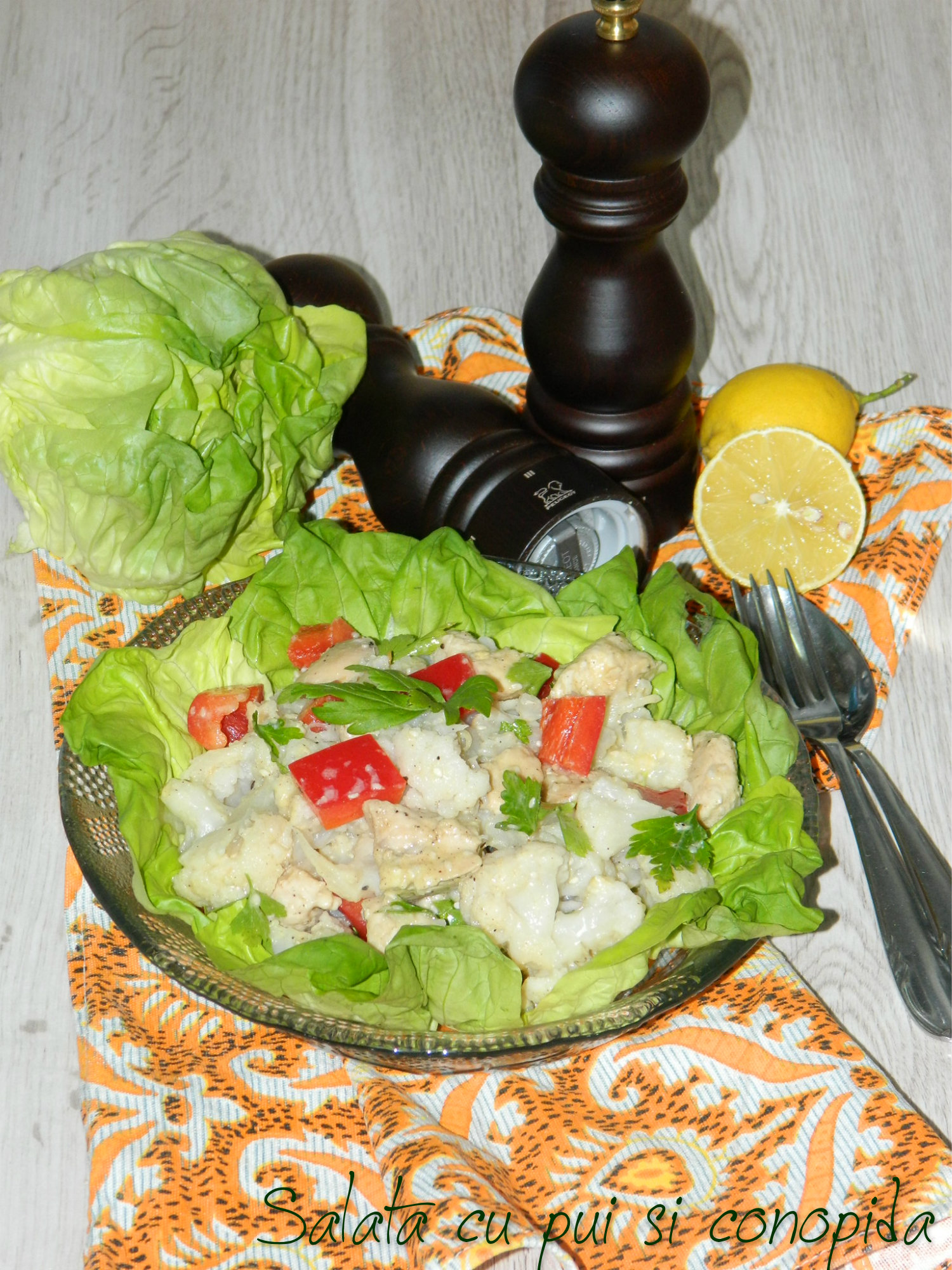 Salata cu conopida si piept de pui