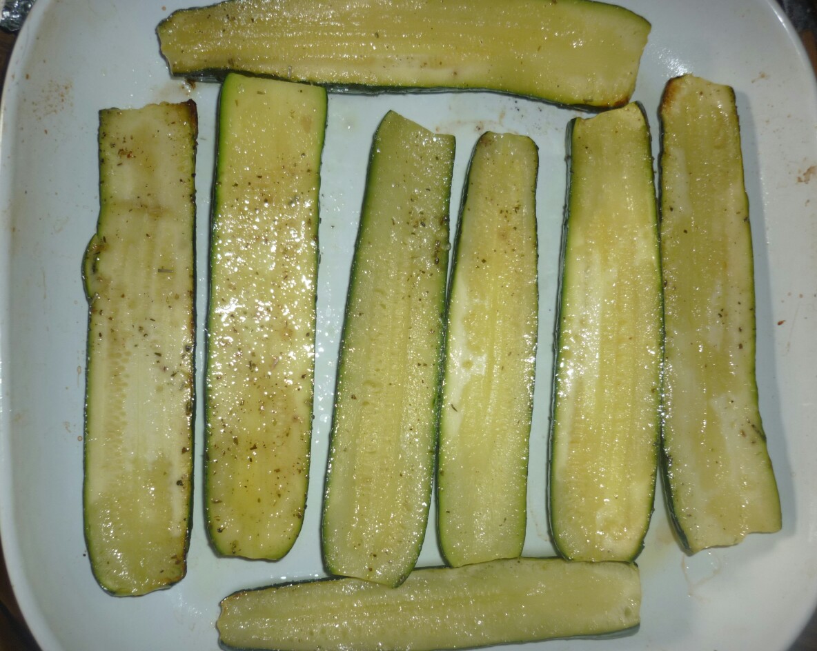 Zucchini copti cu branza si seminte