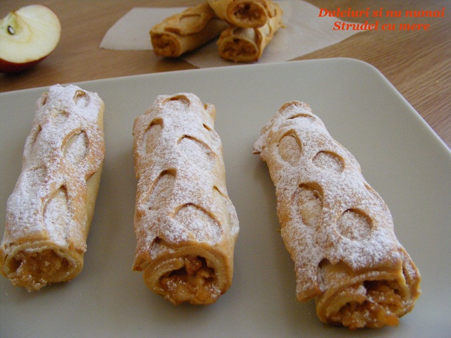 Strudel cu mere