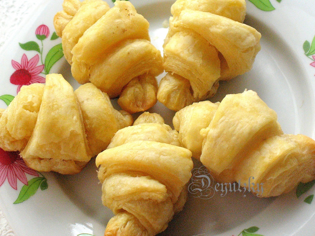 Croissante cu unt