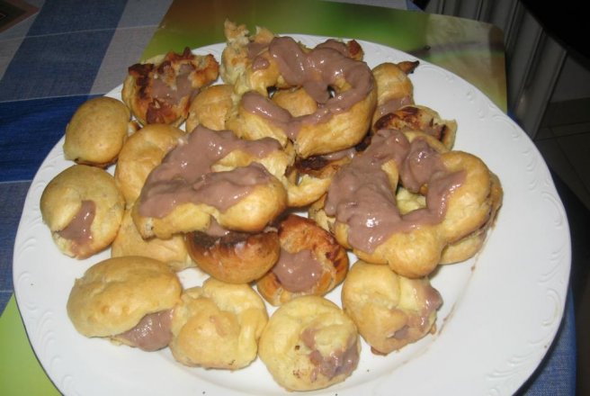 Mini Choux a la creme