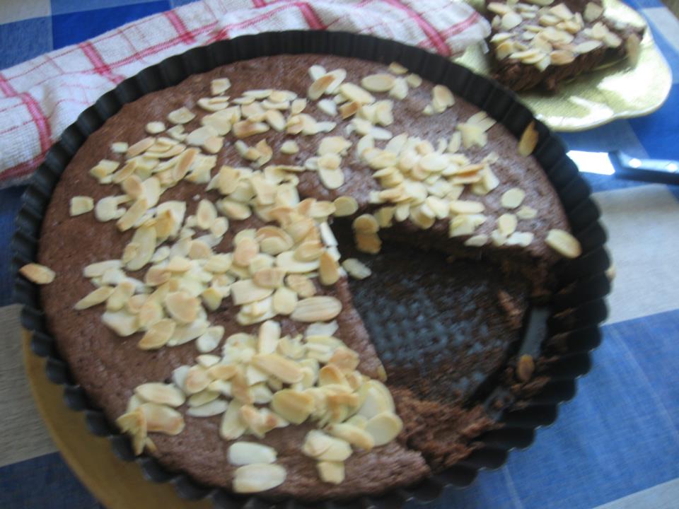 Tarta de cacao cu aroma de migdale