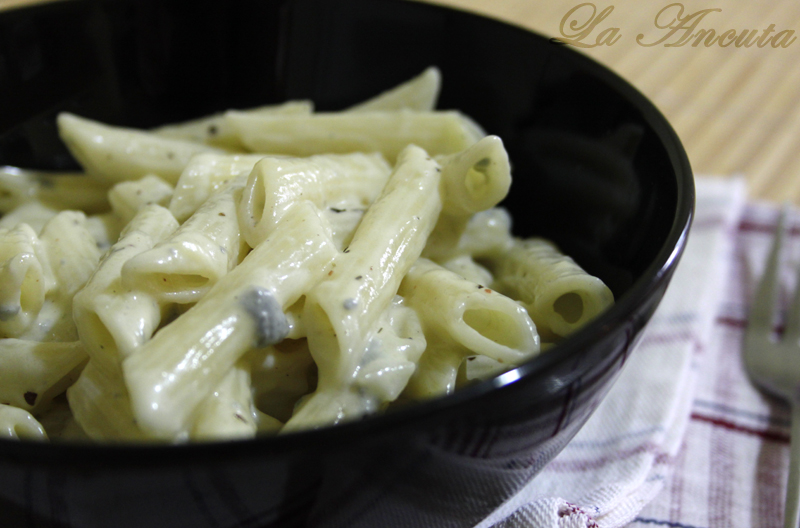 Penne cu gorgonzola