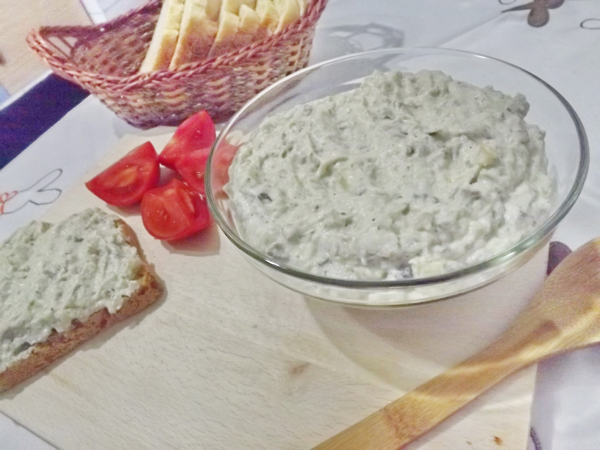 Salata de vinete cu ciuperci si ardei copti in vasul Zepter