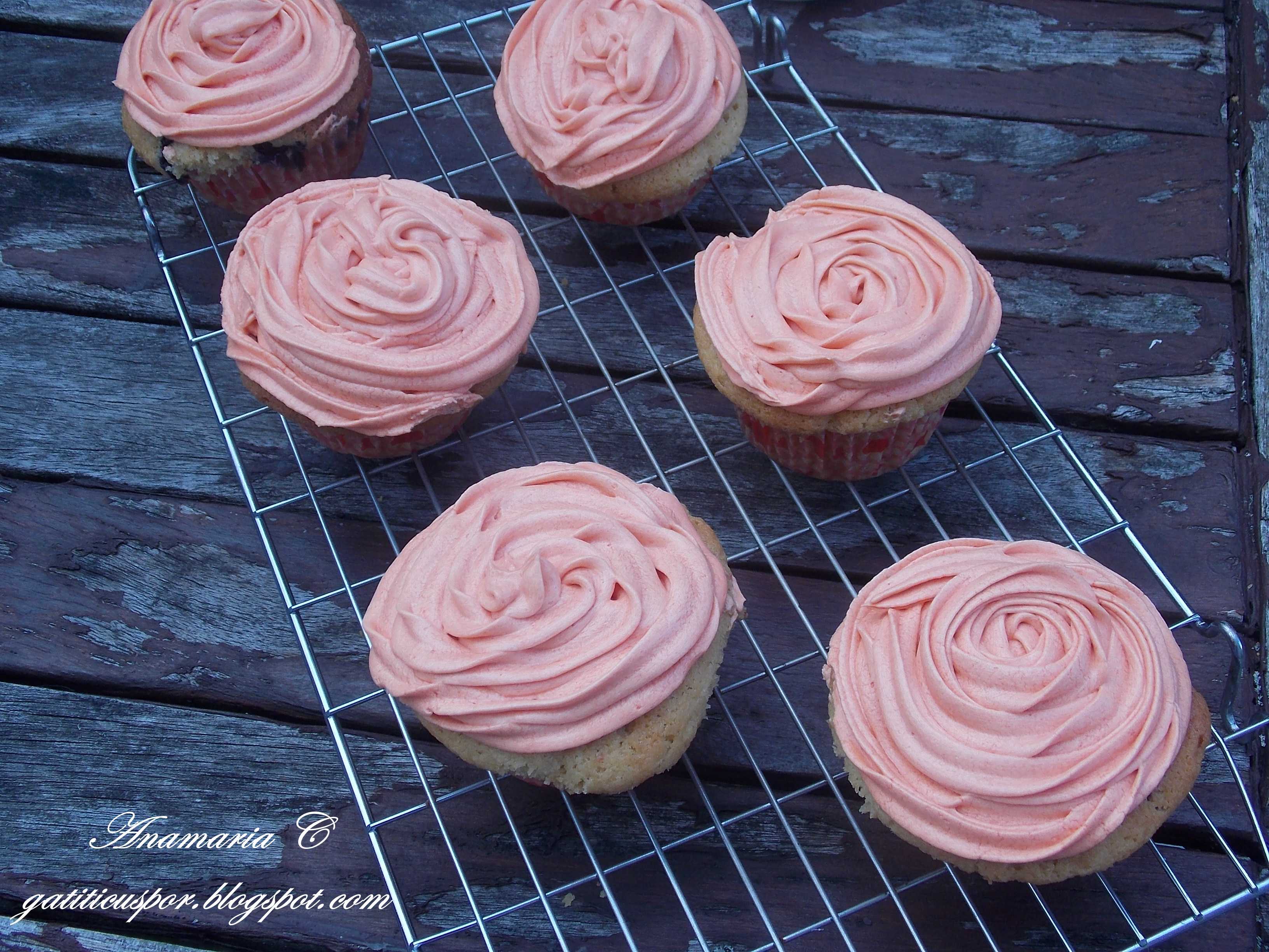 Cupcakes Cu Champagne Buttercream