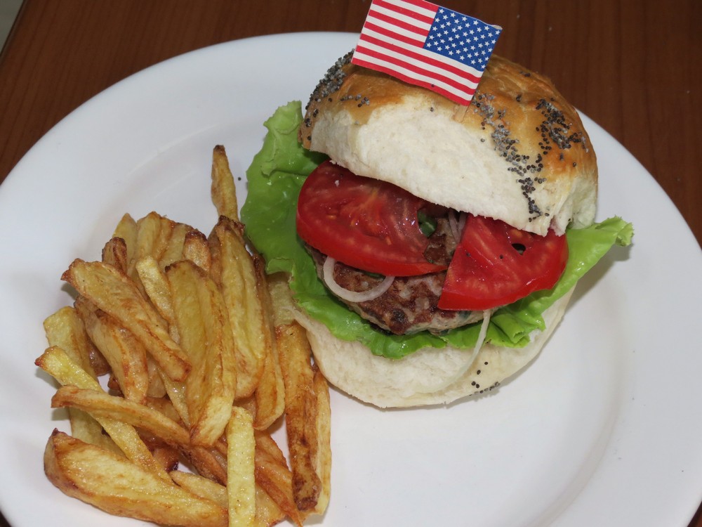 Cel mai bun hamburger de casa - The best home made hamburger