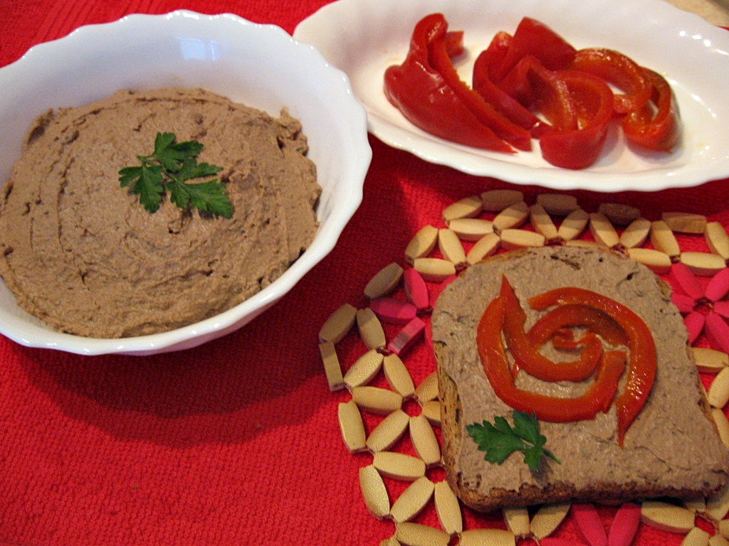 Pate de casa, din ficat de pui