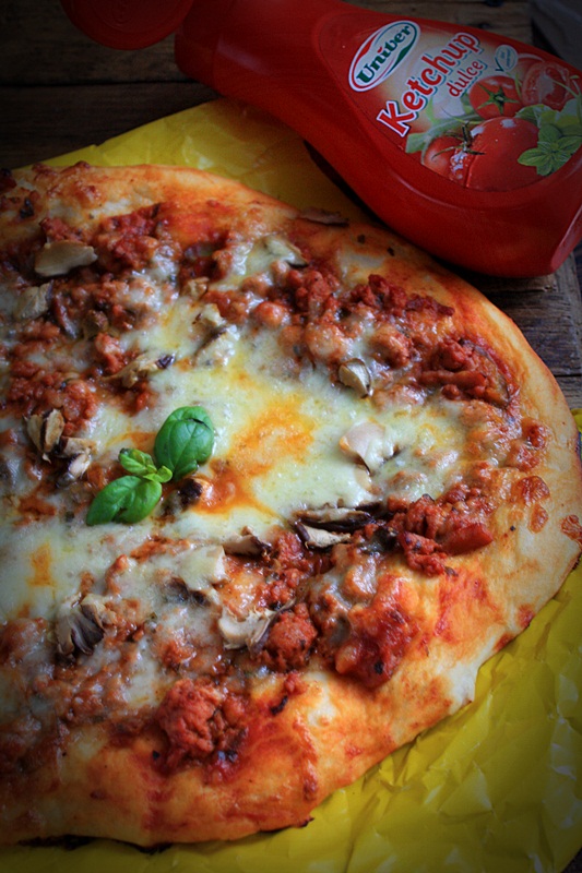 Pizza Bolognese