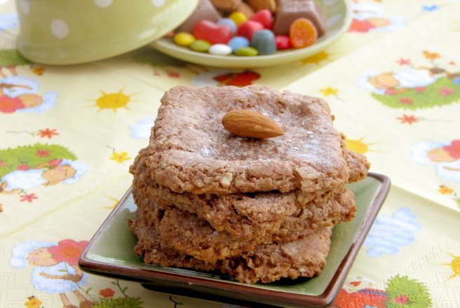 Biscuiti de ciocolata si migdale