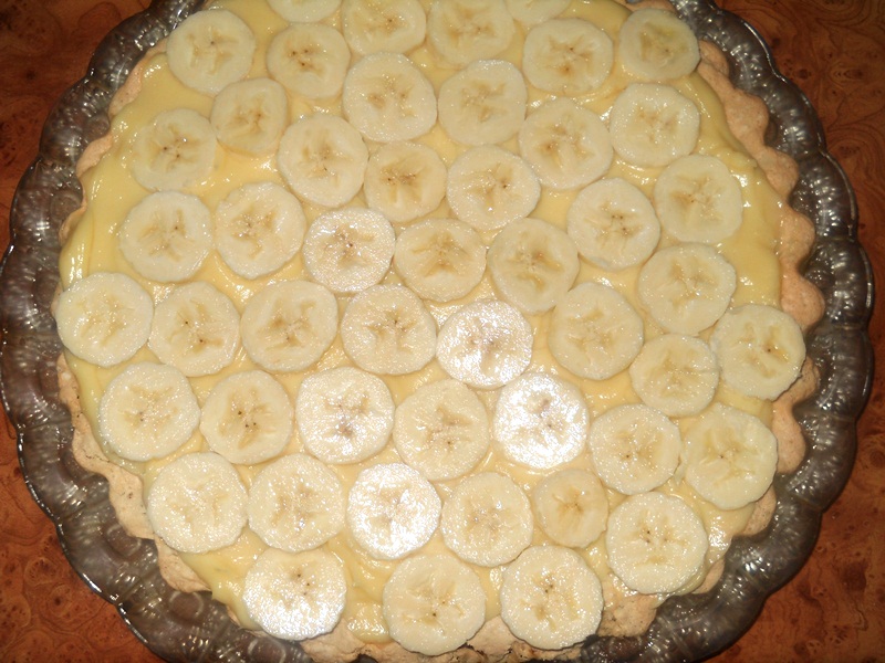 Tarta cu banane,nuci si crema de vanilie