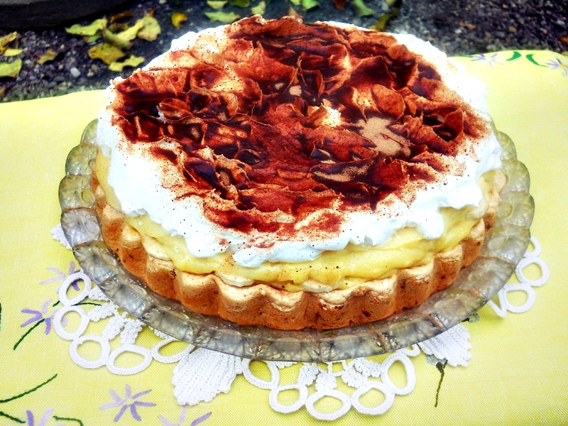 Tarta cu banane,nuci si crema de vanilie