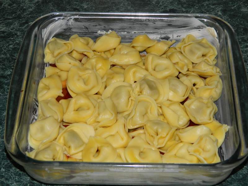 Tortellini cu prosciutto in sos dulce acrisor