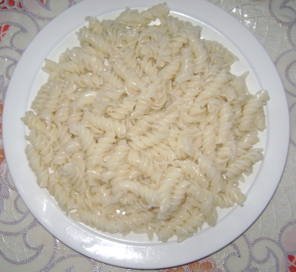 Fusilli cu piept de pui