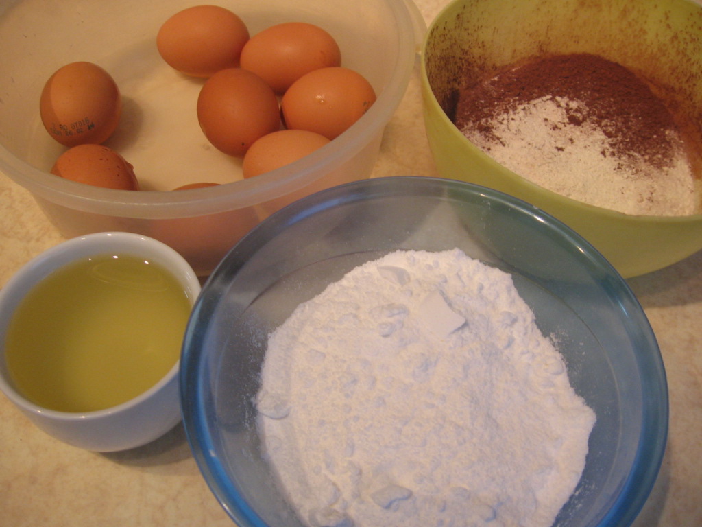 Desert prajitura cu crema de mascarpone si ananas