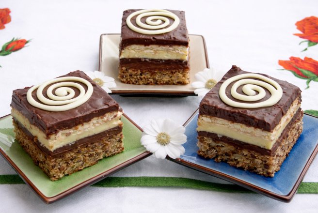 Desert prajitura cu vanilie si ciocolata