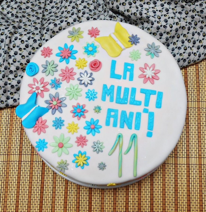 Tort cu spuma de capsuni