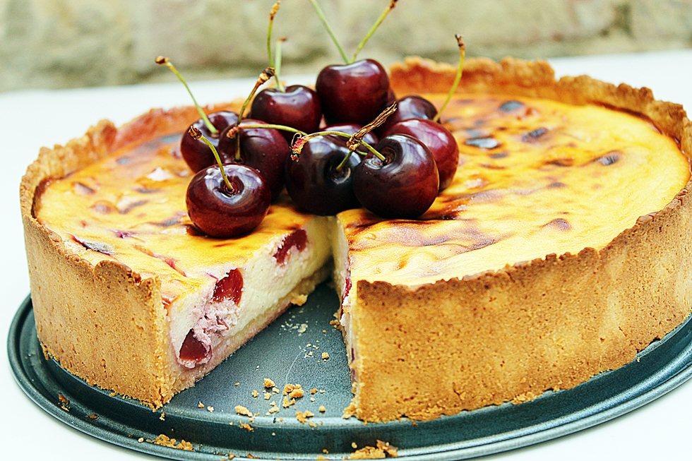 Cheesecake cu ricotta si cirese