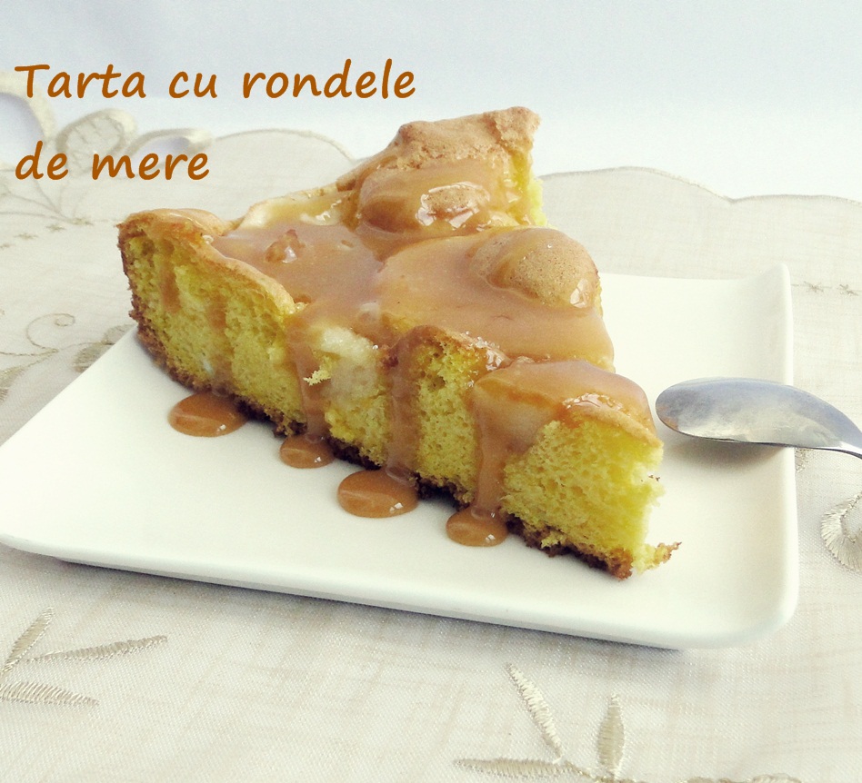 Tarta cu rondele de mere