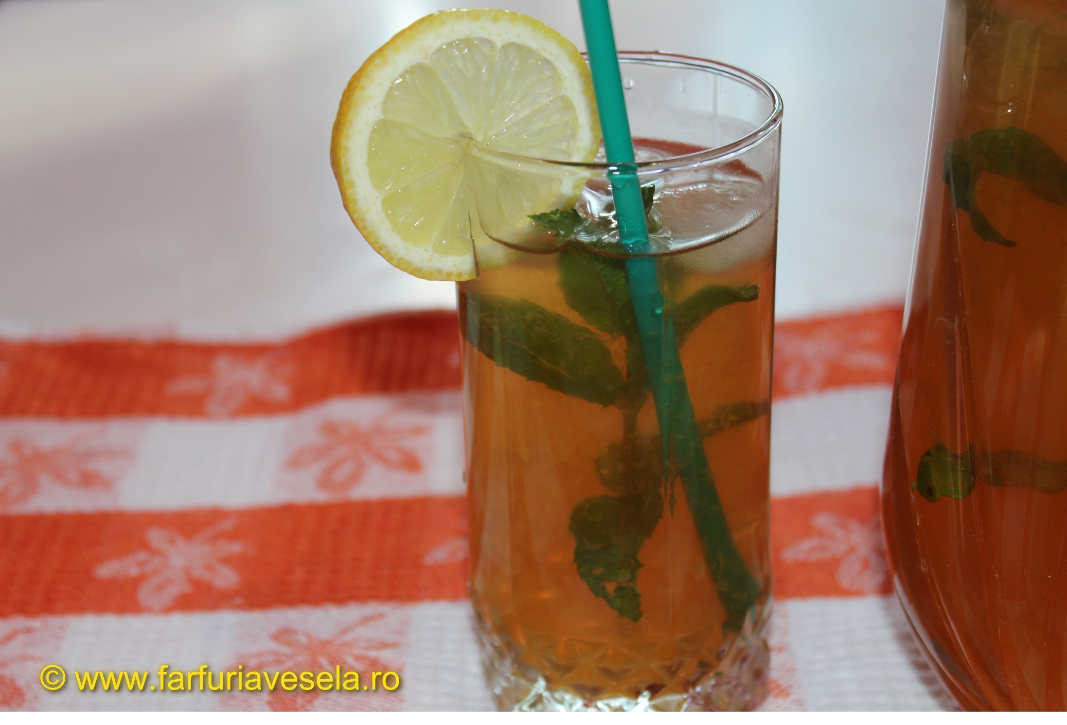 Iced Tea cu menta si lamaie (reteta video)