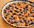 Tarta cu mure, caise si crumble-6