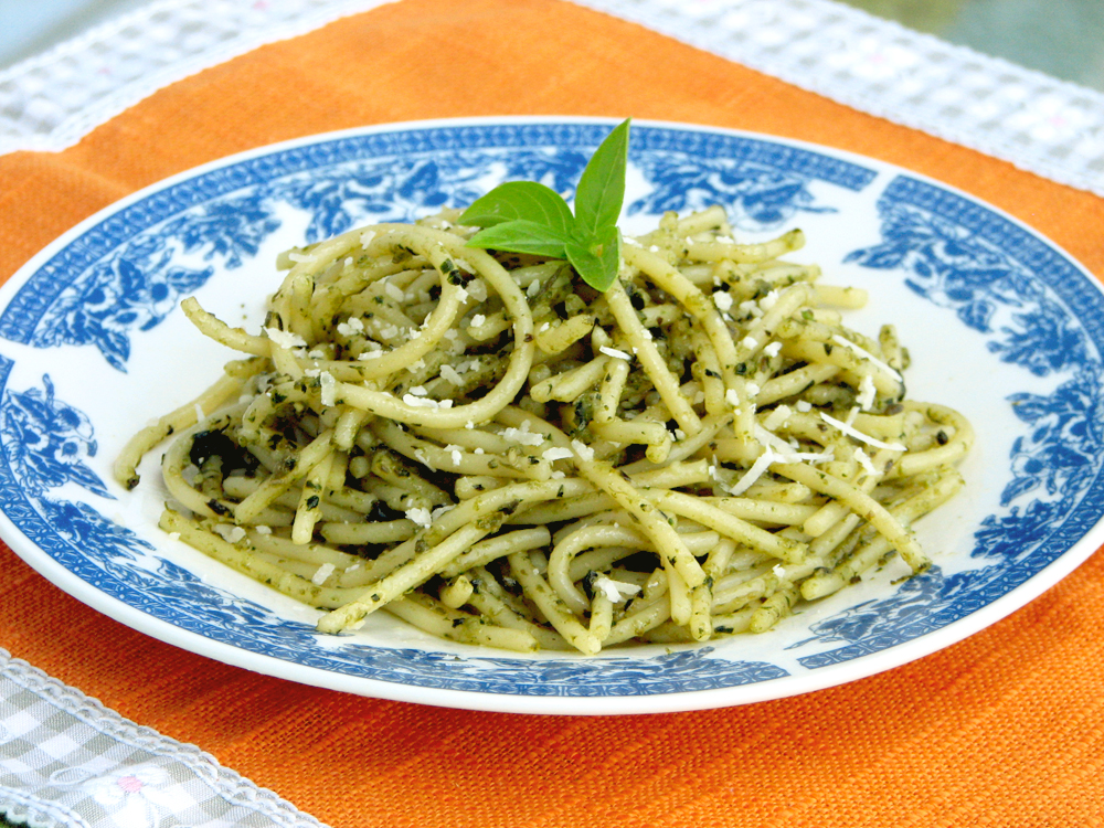 Spaghetti cu Sos Pesto