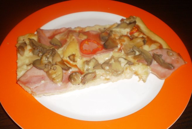 Pizza cu branza topita si cascaval Delaco