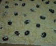 Focaccia cu seminte,branzeturi si masline negre-7